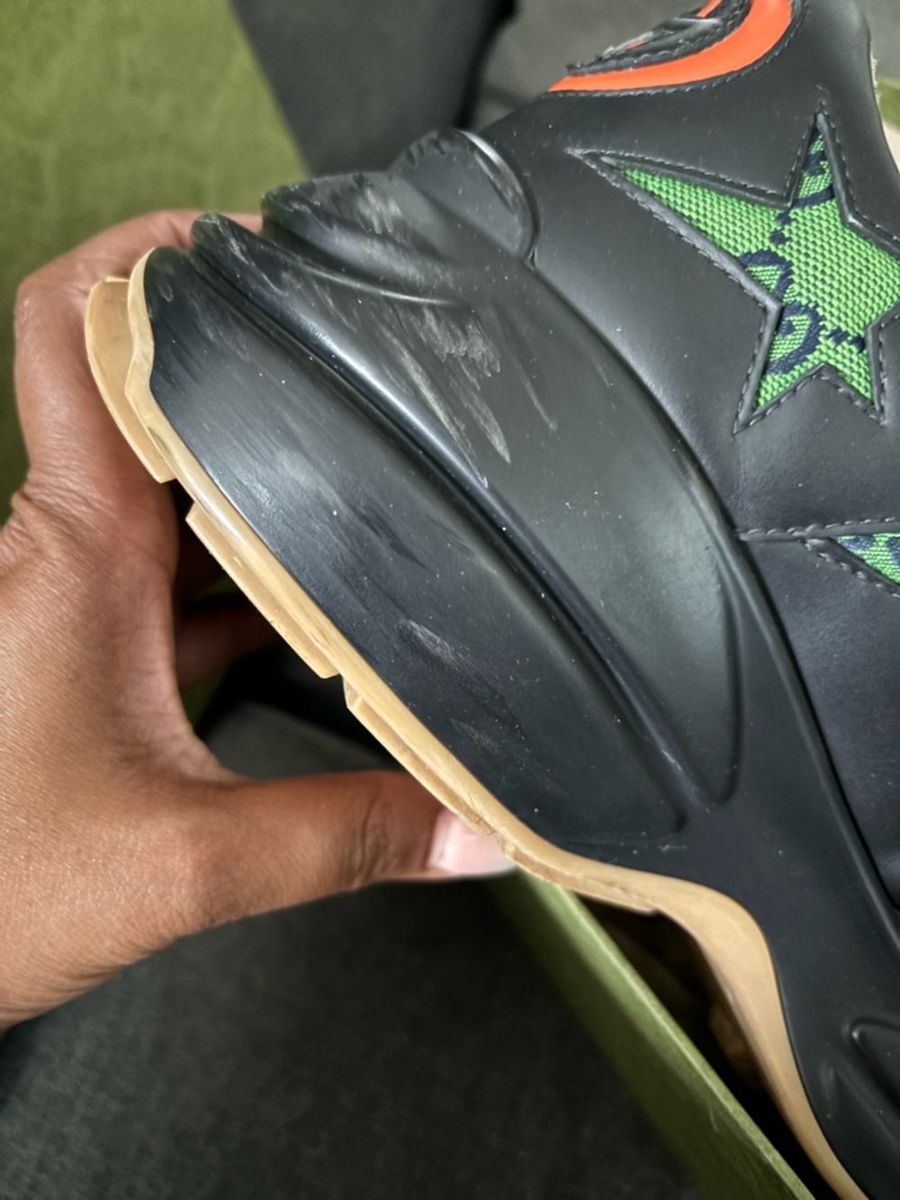 Gucci Black Leather Sneakers with Green Star Appliqués and Orange Heel Accents - Picture 10 of 12